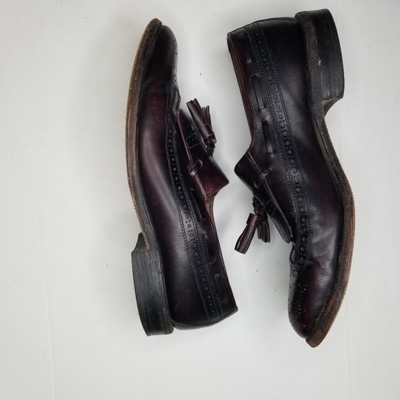 ALLEN EDMONDS Men\'s Kilted Wingtip Dress Loafer with Tassels in Burgandy size 8 main image 4